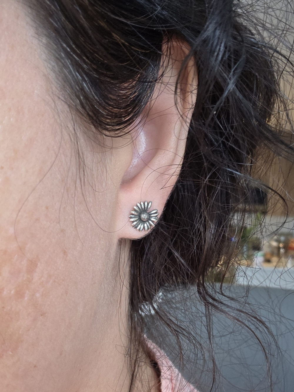 925 Sterling Silver Daisy Stud Earrings - Silver Floral Women Jewelry
